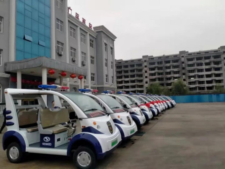 躍迪電動警用巡邏車批量發車一順勢而為 蓄勢待發